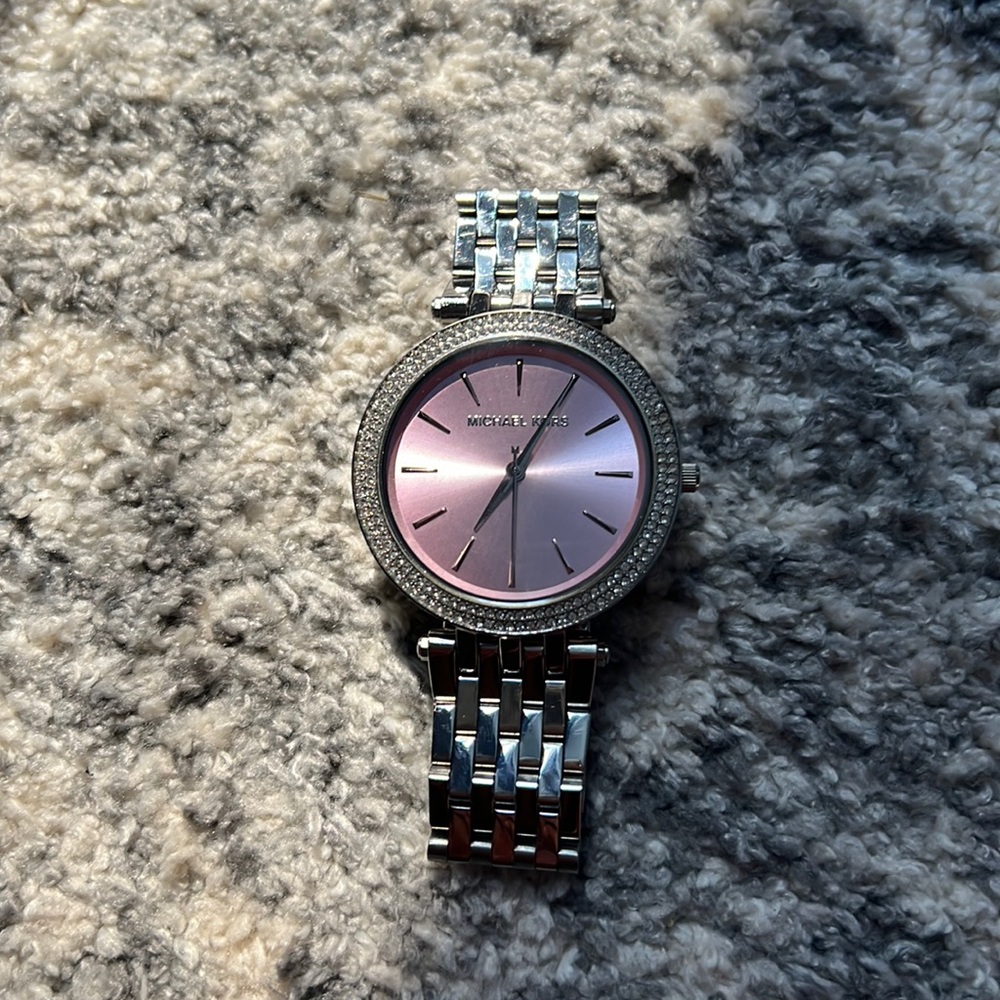 Silver & Pink Women’s Michael Kors watch with adjustable links included!